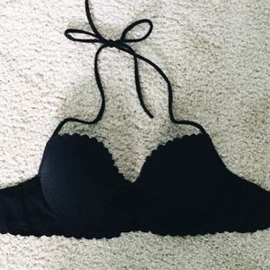 DISCONTINUED VS SCALLOP BIKINI TOP ✰ SIZE S